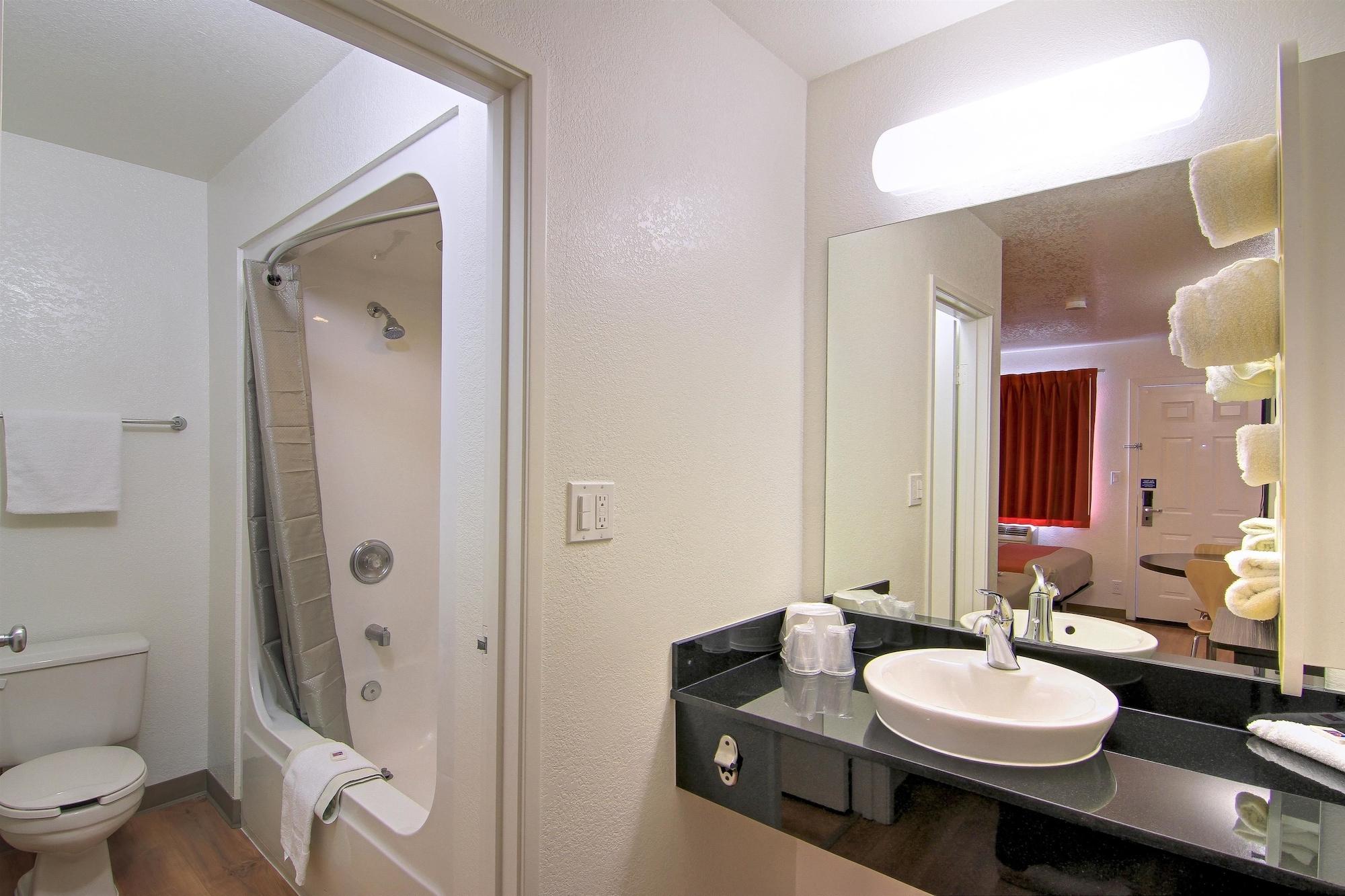 Motel 6 Old Town Scottsdale Fashion Square Extérieur photo