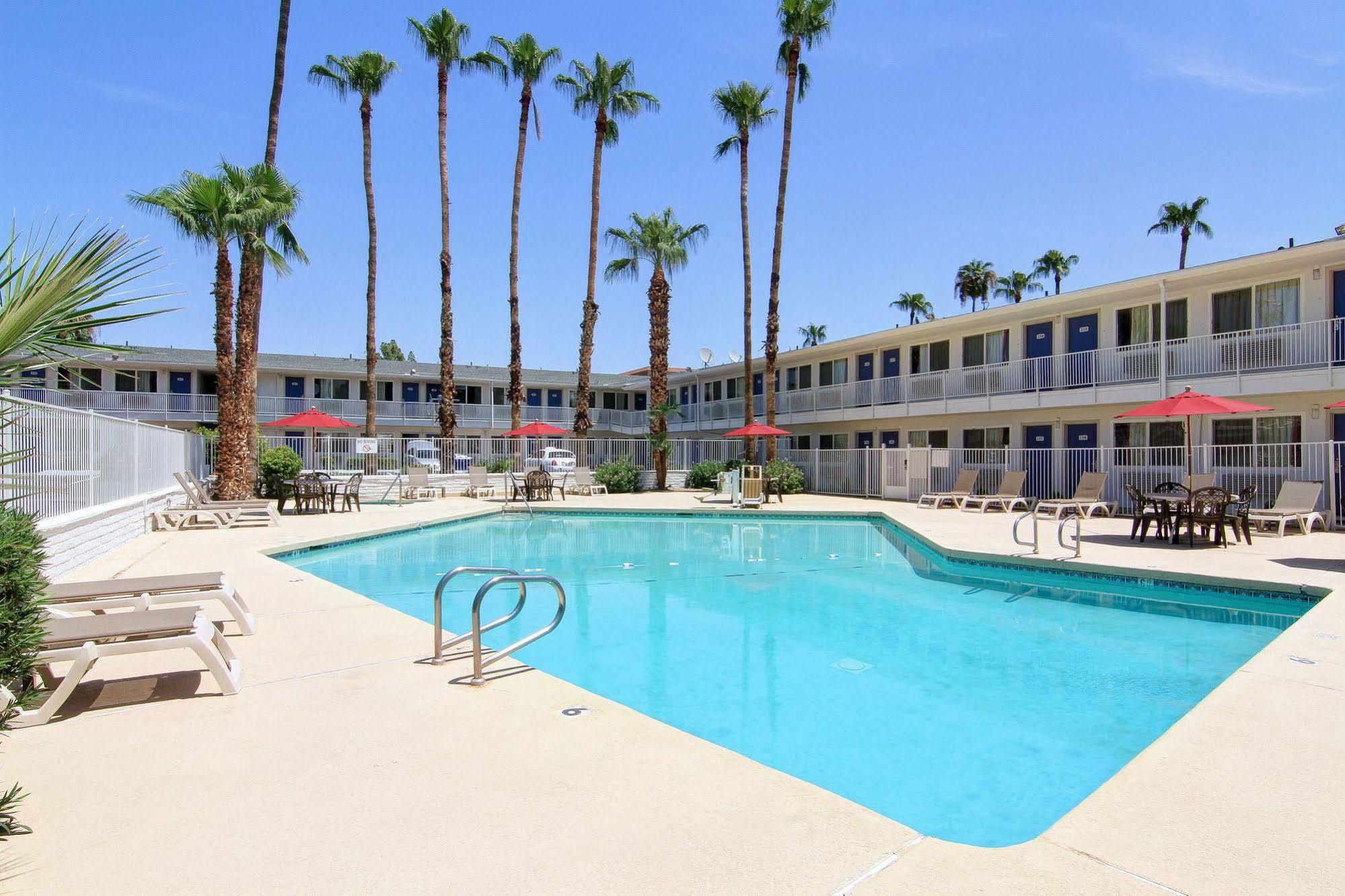 Motel 6 Old Town Scottsdale Fashion Square Extérieur photo