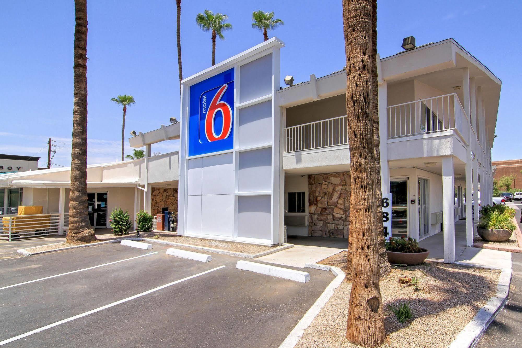 Motel 6 Old Town Scottsdale Fashion Square Extérieur photo
